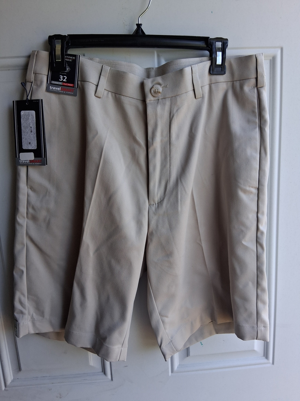TravelSmith Men’s Light Beige Flat-Front Travel Shorts